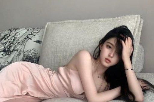 美女壁纸﹣明星绯闻性感女神﹣张馨予春日校服少女
